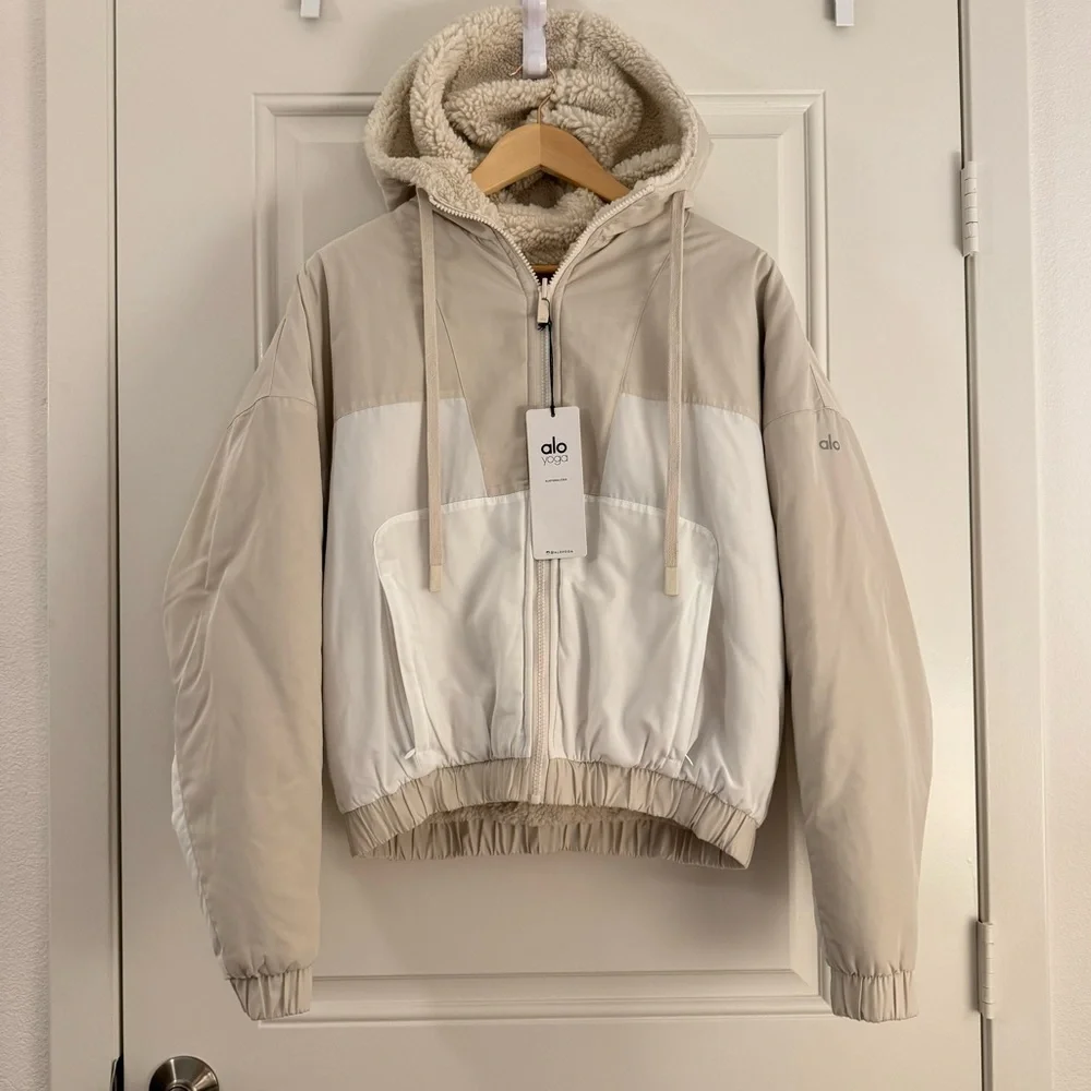 Alo Yoga Duality Sherpa Jacket XS Reversible Iconic Alo Jacket White/Bone - Picture 6 of 12